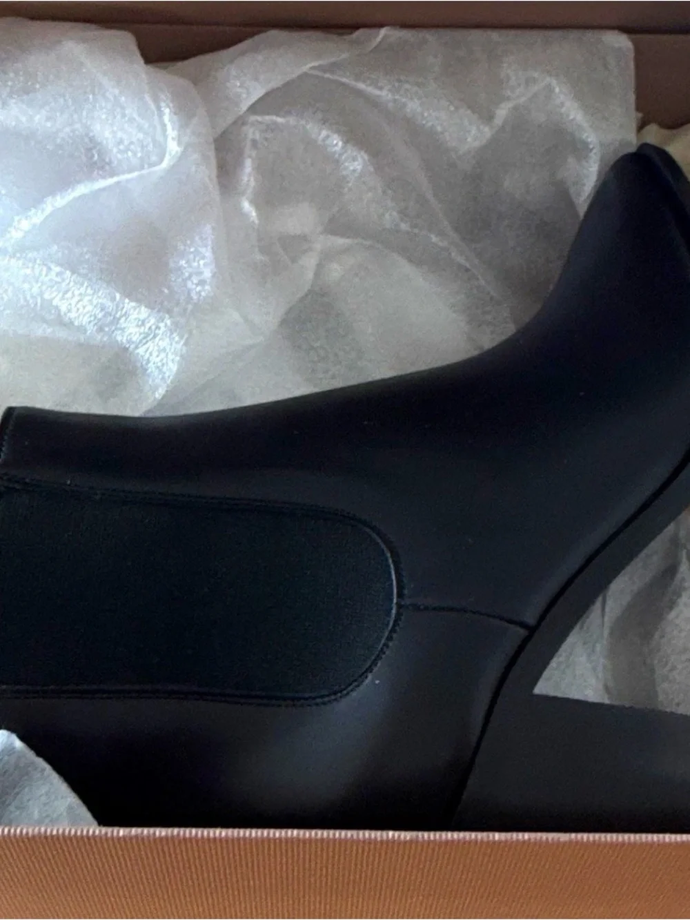 Gianvito Rossi Black Pointed Leather Chelsea Ankle Boots
